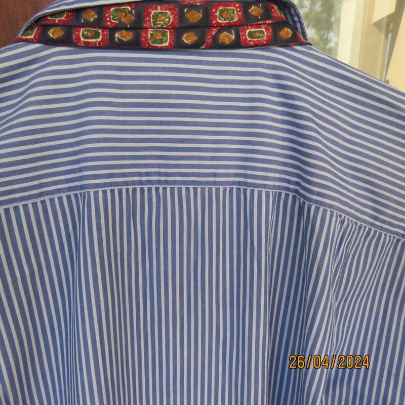 Fabulous men`s OLD KHAKI long sleeve 100% cotton blue/white striped shirt. Size Large. As new.