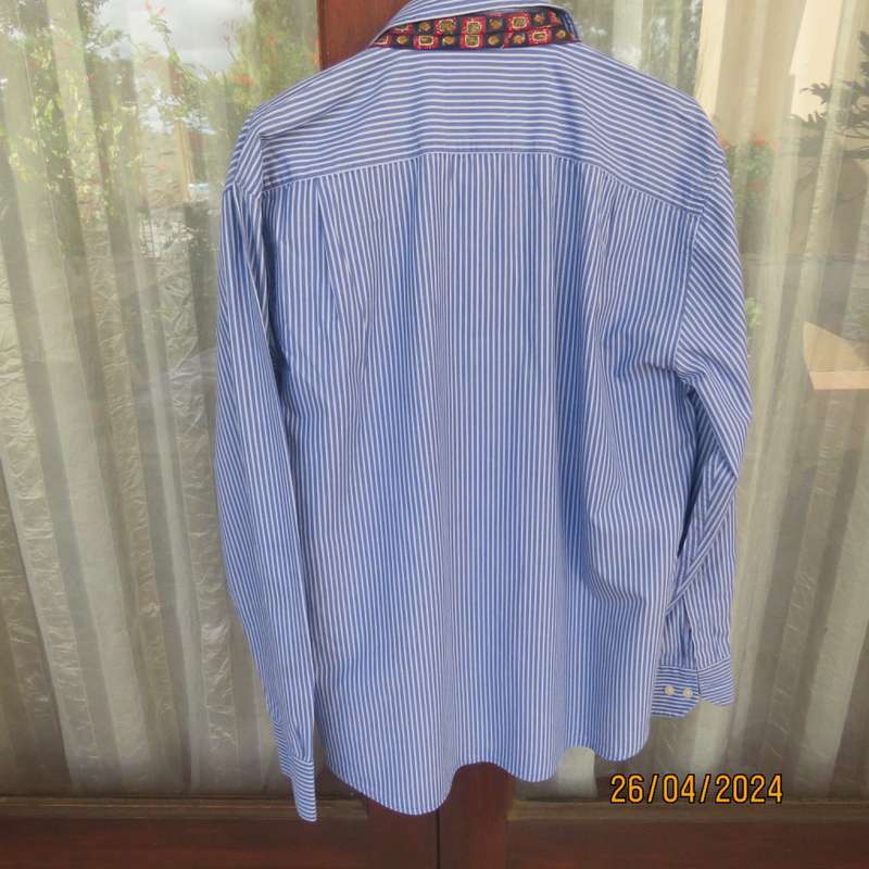 Fabulous men`s OLD KHAKI long sleeve 100% cotton blue/white striped shirt. Size Large. As new.