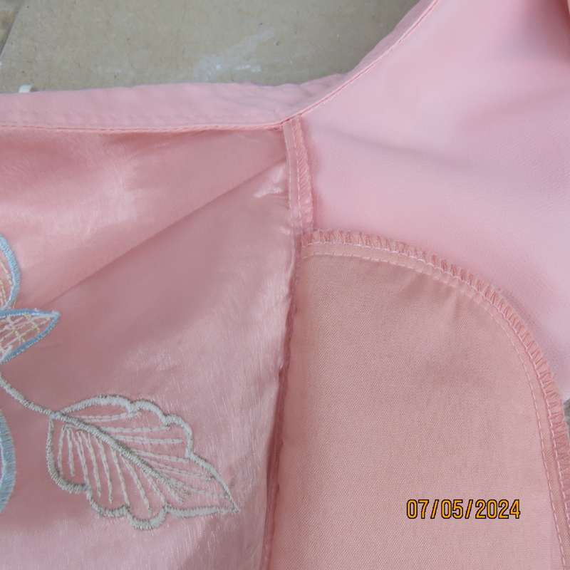 Amazing 2 pc salmon pink textured polyester pants/jacket outfit. Size 38. Jacket emb. organza fronts
