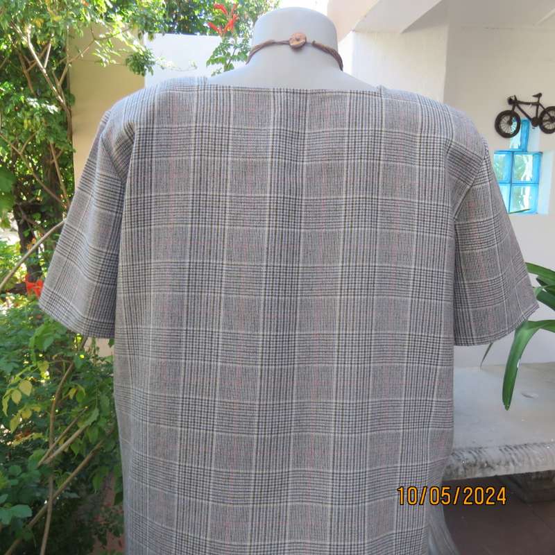 Tartan cream/brown/blue check culotte pantskirt and short sleeve box style top. 44/20.Owner made