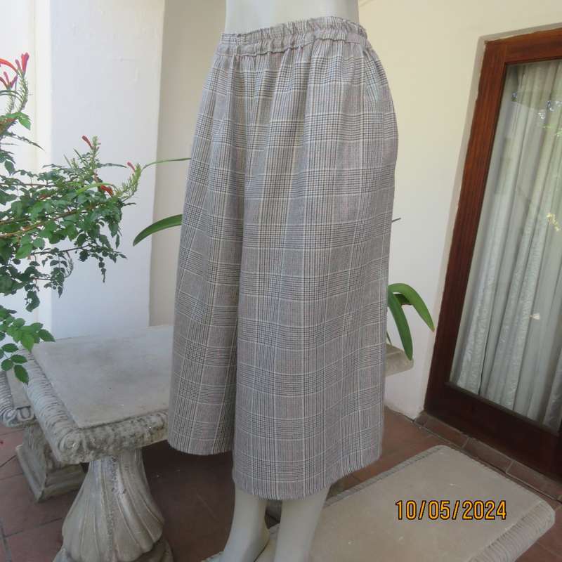 Tartan cream/brown/blue check culotte pantskirt and short sleeve box style top. 44/20.Owner made