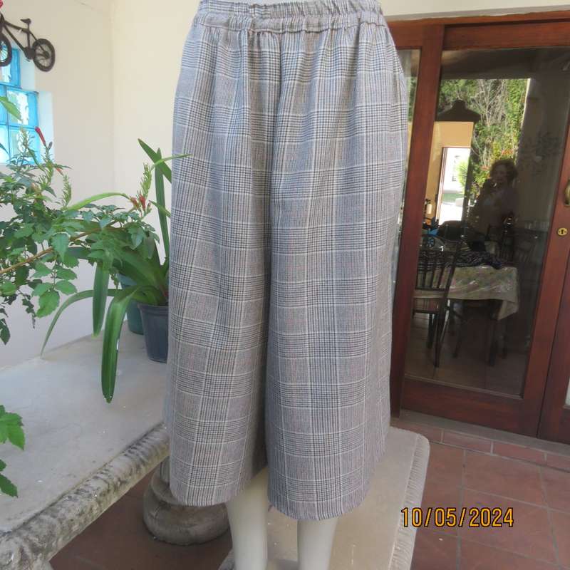 Tartan cream/brown/blue check culotte pantskirt and short sleeve box style top. 44/20.Owner made