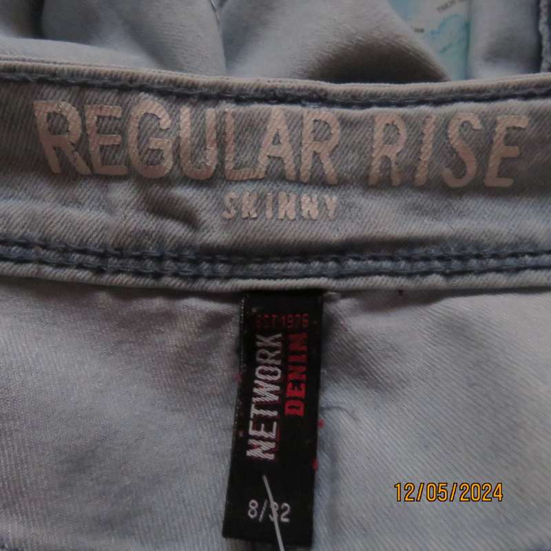 Sexy skinny leg regular rise light blue denim jeans size 32 by NETWORK. Pockets back/front. As new.