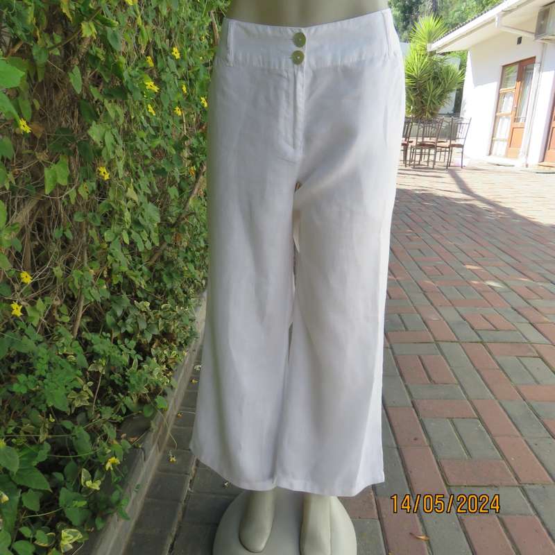 High quality snow white 100% linen (ramie) straight legged pants. By TRUWORTHS size 42. As new.