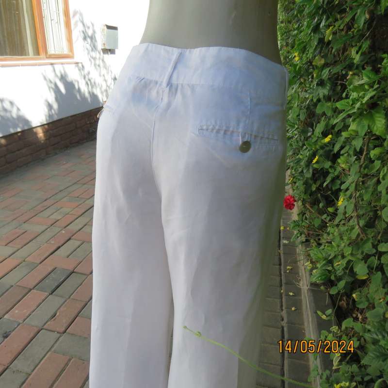 High quality snow white 100% linen (ramie) straight legged pants. By TRUWORTHS size 42. As new.