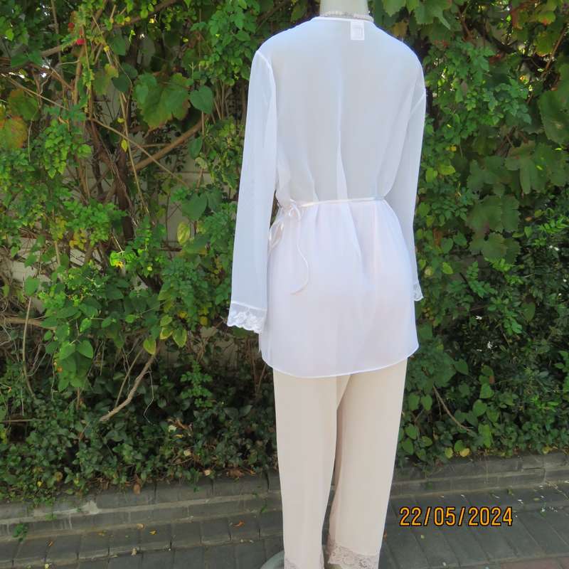 Ferminine sheer poly/nylon evening fold over jacket.Wear over your sexy nighty By FOSHINI size 36/38