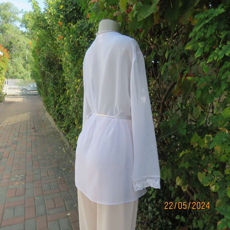 Ferminine sheer poly/nylon evening fold over jacket.Wear over your sexy nighty By FOSHINI size 36/38