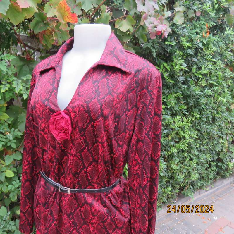 Charming red/black animal print slip over top with V neck and collar. By CHOOZIE size 38. As new.