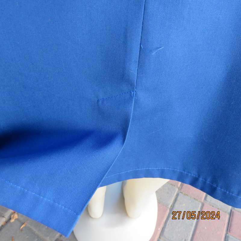 Smart admiral blue pencil skirt with zip and pleat at back. Firm polycotton. Size 40.Brand new cond