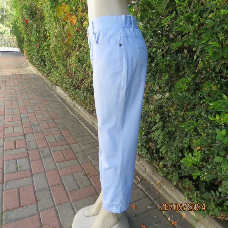 Casual sky blue 100% cotton ankle length pants size 38 by NETWORK. Pockets. Very good con