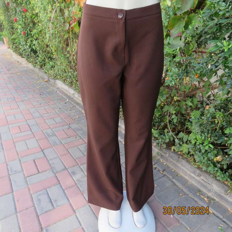 Beautiful choc brown bootlegged dress pants in stretch polyester. Size 36 by FASHION EXPRESS. As new