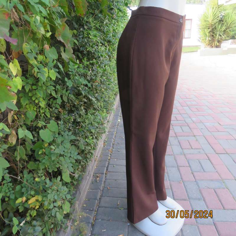 Beautiful choc brown bootlegged dress pants in stretch polyester. Size 36 by FASHION EXPRESS. As new