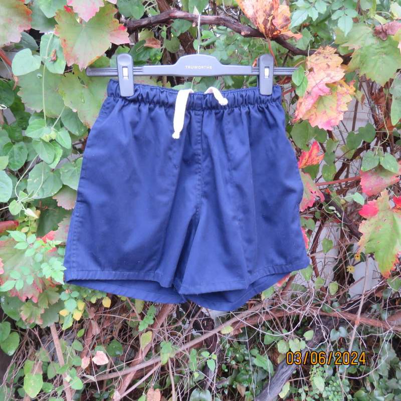 Boys STUDENT PRINCE navy school short with side pockets and drawstring/elastic waist.Size 30. As new