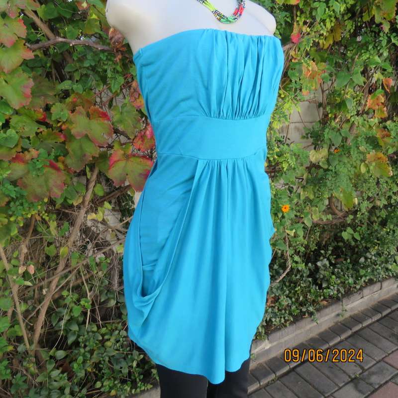 Sweet strapless unique mini dress/top in light jade cotton. Some stretch. Strapless.Size 33 by LEGIT