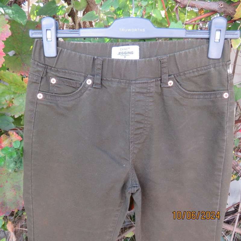 Juniper green jeggings in polycotton stretch by EXACT size 32. Back pockets. As new.
