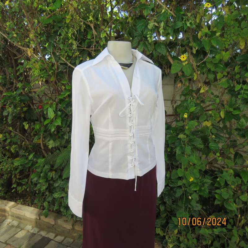 Charming white fine cotton long sleeve top by URB from USA size 35. Braiding closure.Cropped. As new