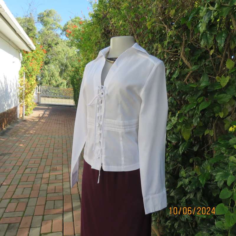 Charming white fine cotton long sleeve top by URB from USA size 35. Braiding closure.Cropped. As new