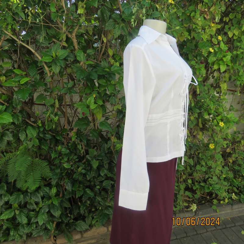Charming white fine cotton long sleeve top by URB from USA size 35. Braiding closure.Cropped. As new