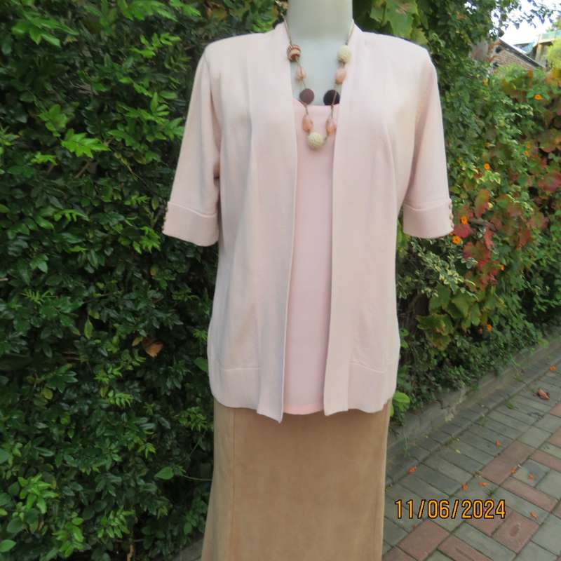 Timeless cotton knit rich cream short cuffed sleeve open front top/jacket. Size 36. As new