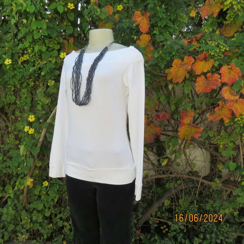 White stretch cotton long raglan sleeve top/scooped neckline/off the shoulder.By PLUR size 36.
