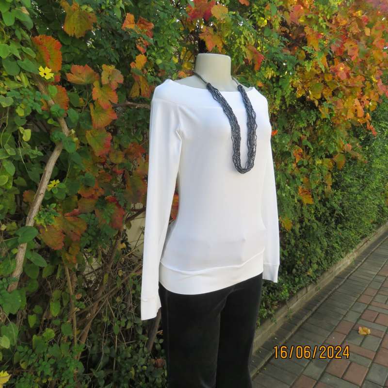 White stretch cotton long raglan sleeve top/scooped neckline/off the shoulder.By PLUR size 36.