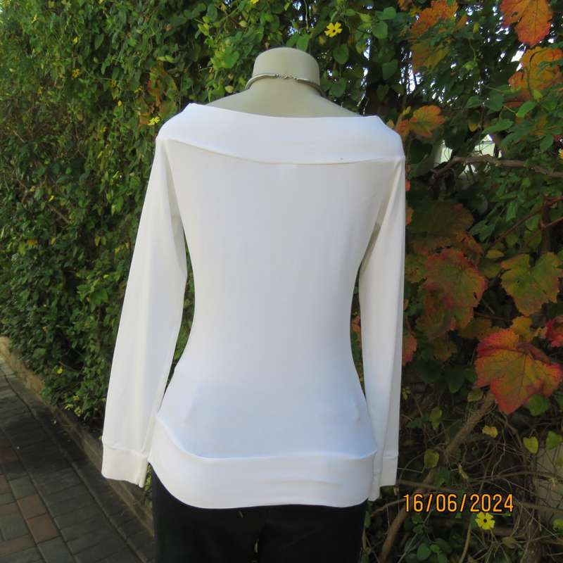 White stretch cotton long raglan sleeve top/scooped neckline/off the shoulder.By PLUR size 36.