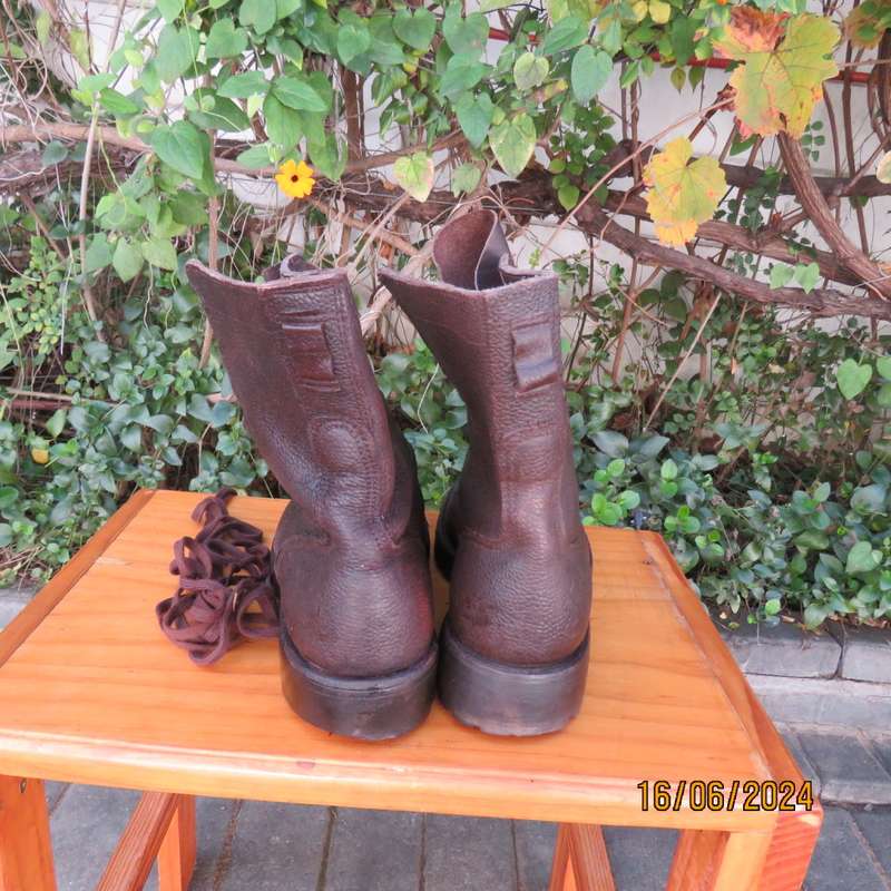 Red genuine leather boots best sale