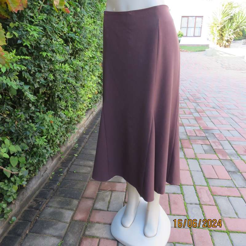 Fabulous dark brown ankle length godet bandless skirt size 42 by PENNY C. Zip at back.As new.