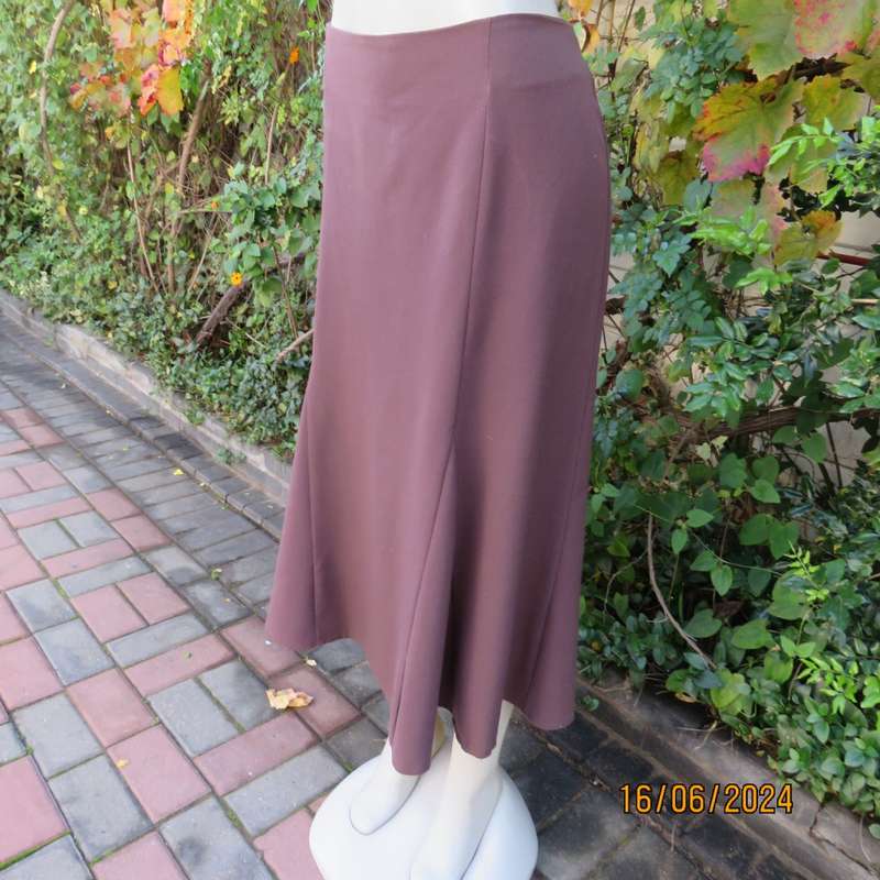 Fabulous dark brown ankle length godet bandless skirt size 42 by PENNY C. Zip at back.As new.