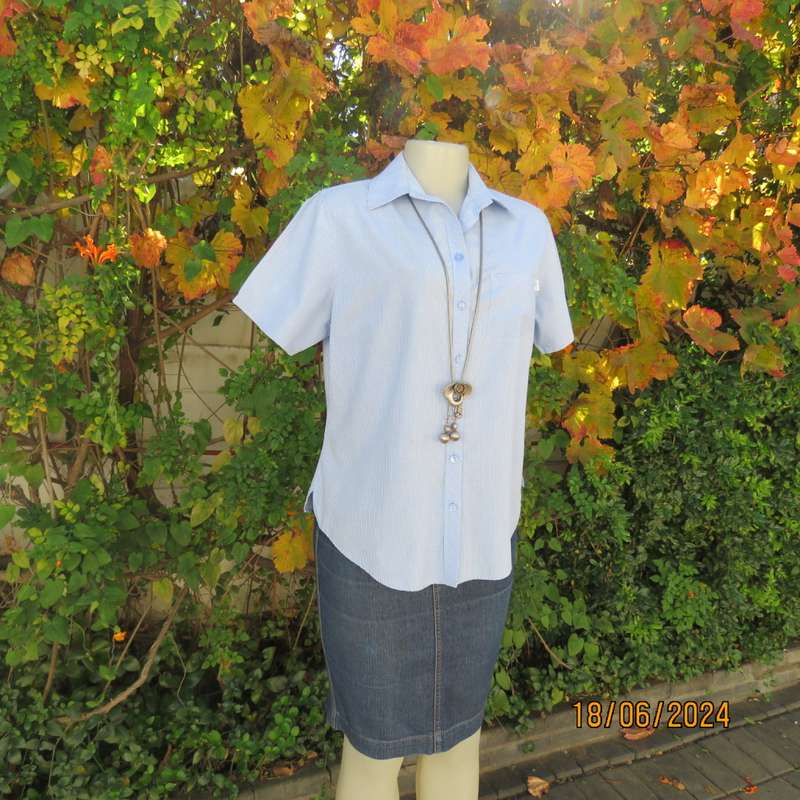 checked short sleeve top in blue/white