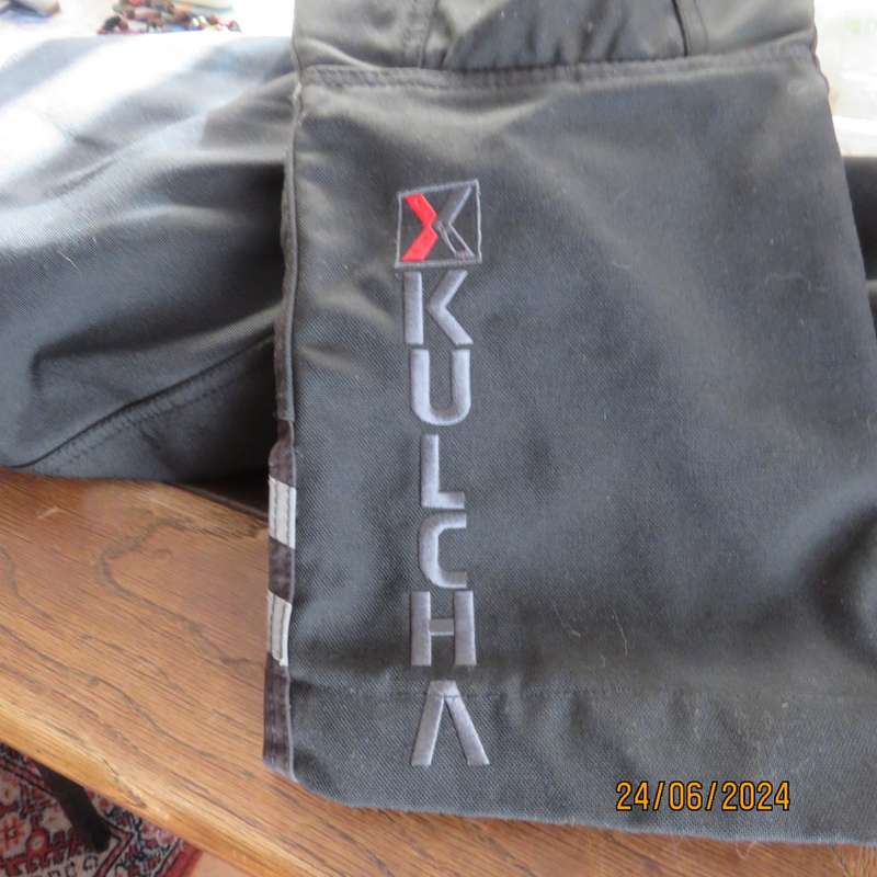 Ladies KULCHA adventure apparel black motorbike pants size 38. Padded knees. Brand new cond.