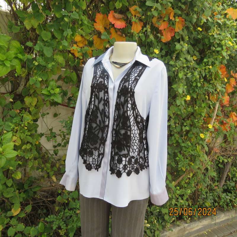 Chic black cotton lace/netting open waistcoat to give oemph to a garment. Size 36/38. New cond.
