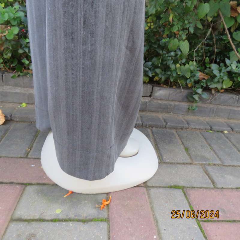 Elegant grey elongating striped rayon/poly stretch straight legged pants. Size 36. Side pockets.