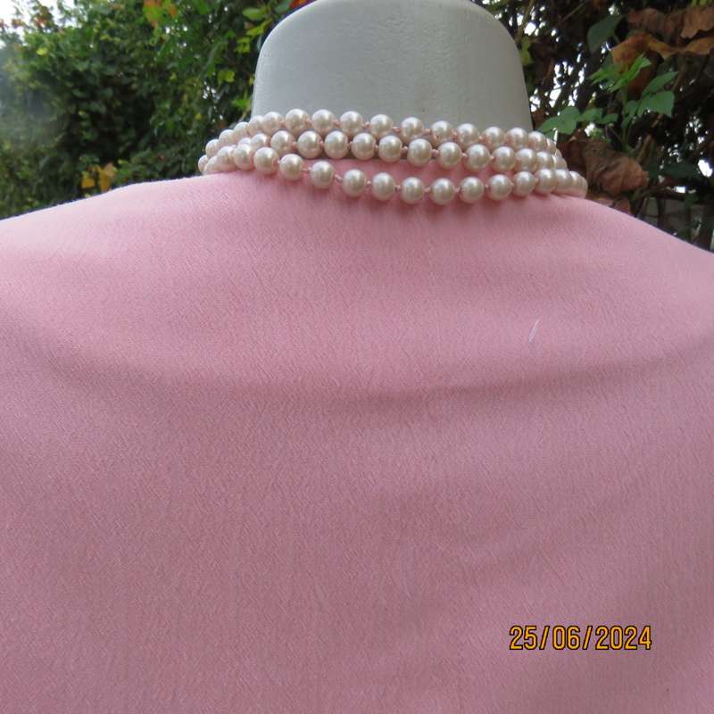 Stunning Boutique made size 42 peach pink crinkled cotton/lined jacket. Floral applique.Brand new co