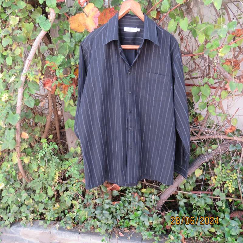 Men`s handsome black cotton shirt with white broken lines size XXL. By SIGNATURE.Neck 43/17cm