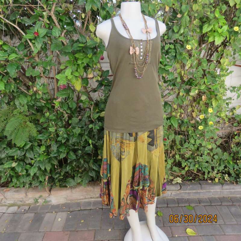 EDDIE BAUER hunters green strappy top size 38 in stretch cotton. Decorated bib. From U.S. Very good.