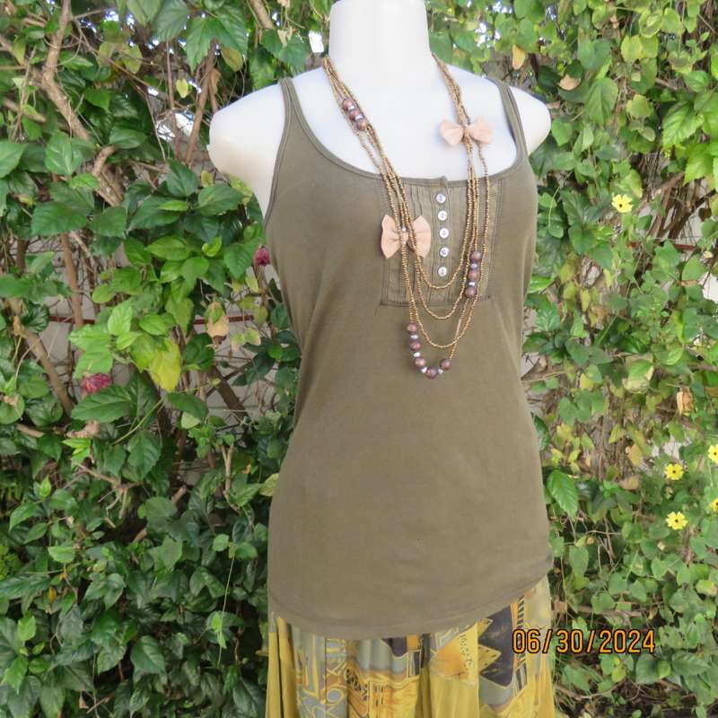 EDDIE BAUER hunters green strappy top size 38 in stretch cotton. Decorated bib. From U.S. Very good.