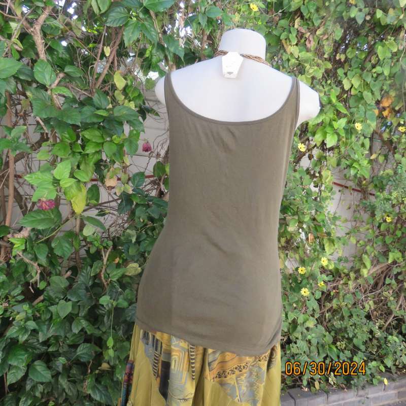EDDIE BAUER hunters green strappy top size 38 in stretch cotton. Decorated bib. From U.S. Very good.