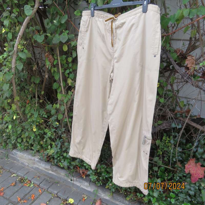 Fabulous wheat colour PENNY C casual cotton pants size 42.  With drawstring waist.Pockets. As new.
