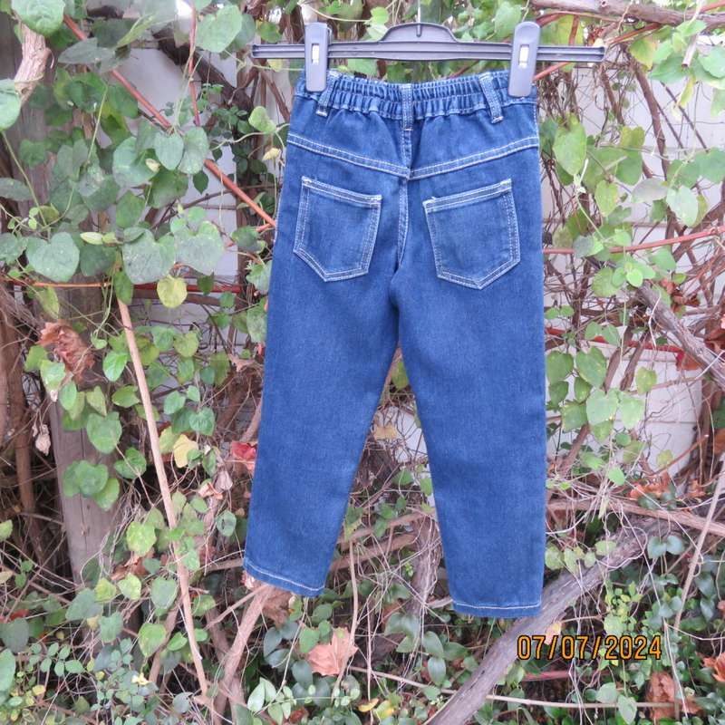 Cute denim blue jeans by DUDE for boys 5 to 6yrs old. Skinny legs.Polycotton stretch. As new.