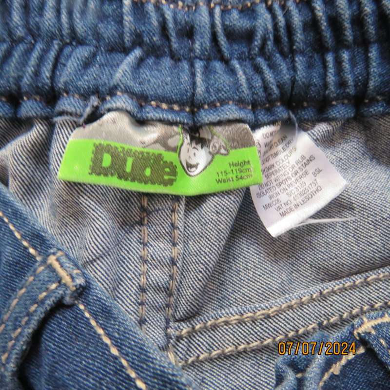 Cute denim blue jeans by DUDE for boys 5 to 6yrs old. Skinny legs.Polycotton stretch. As new.