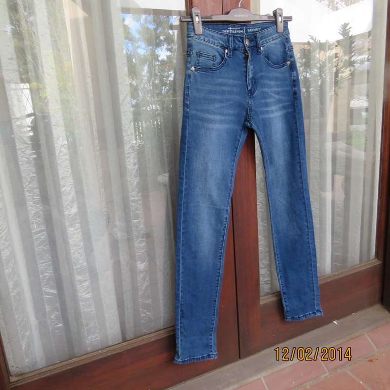 NEW FUSION blue denim skinny jeans size 28 to 30/6. Pockets back/front. Stretch polycotton.As new.