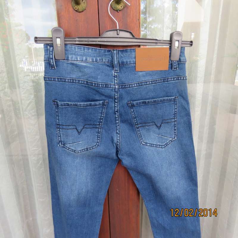 NEW FUSION blue denim skinny jeans size 28 to 30/6. Pockets back/front. Stretch polycotton.As new.