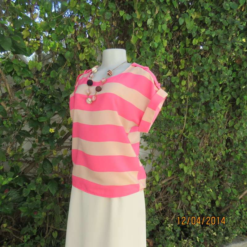 Pretty LEGIT slip over top in horizontal crimson and nude stripes. Tiny cut-on sleeves. Size 34.