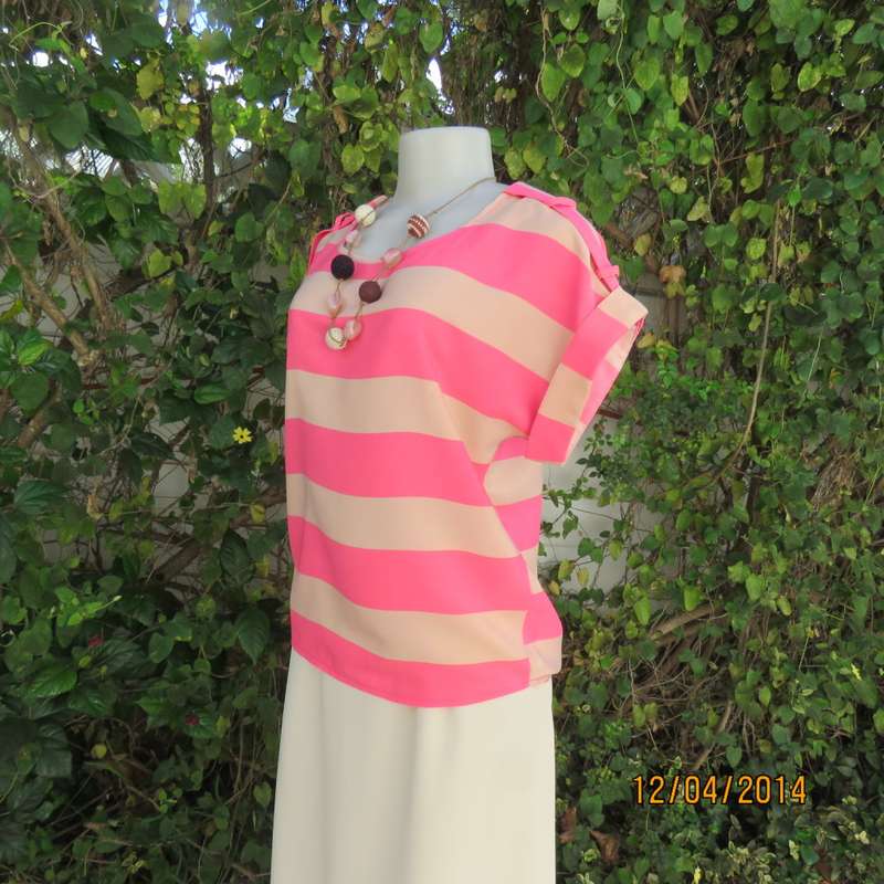 Pretty LEGIT slip over top in horizontal crimson and nude stripes. Tiny cut-on sleeves. Size 34.