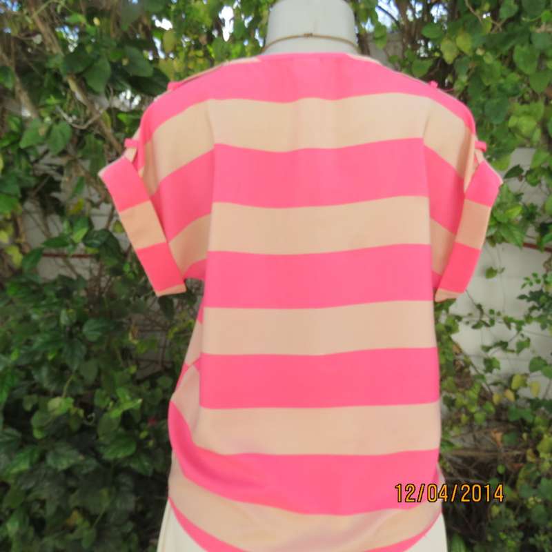 Pretty LEGIT slip over top in horizontal crimson and nude stripes. Tiny cut-on sleeves. Size 34.