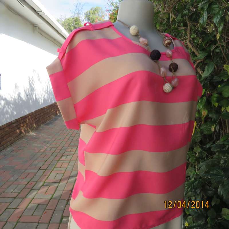 Pretty LEGIT slip over top in horizontal crimson and nude stripes. Tiny cut-on sleeves. Size 34.