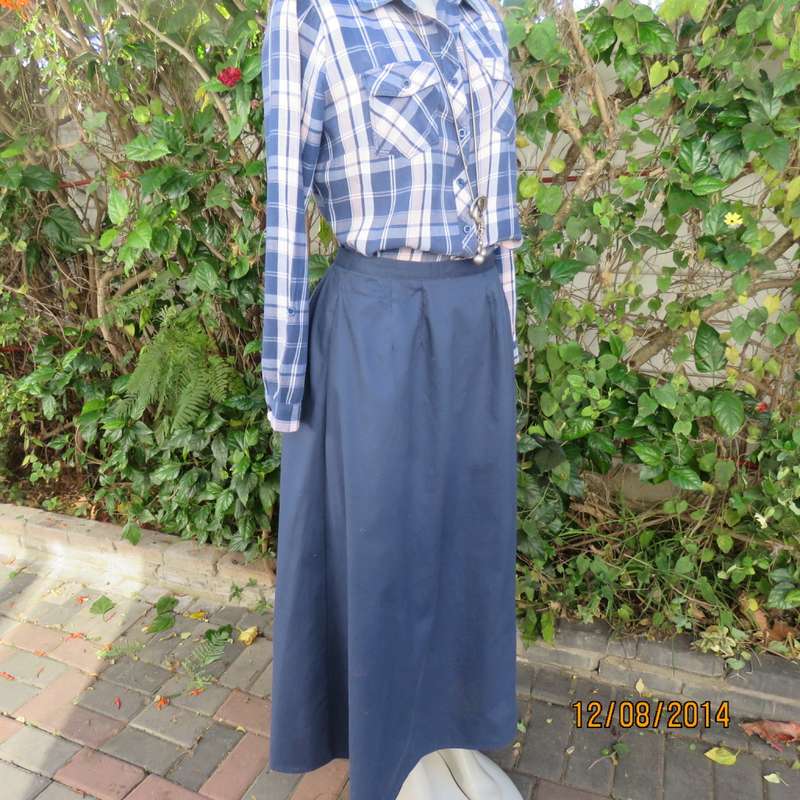 Western style denim blue 100% cotton FRONTIER CLASSICS size 34/36 ankle skirt.Brand new cond.