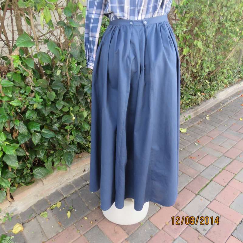 Western style denim blue 100% cotton FRONTIER CLASSICS size 34/36 ankle skirt.Brand new cond.