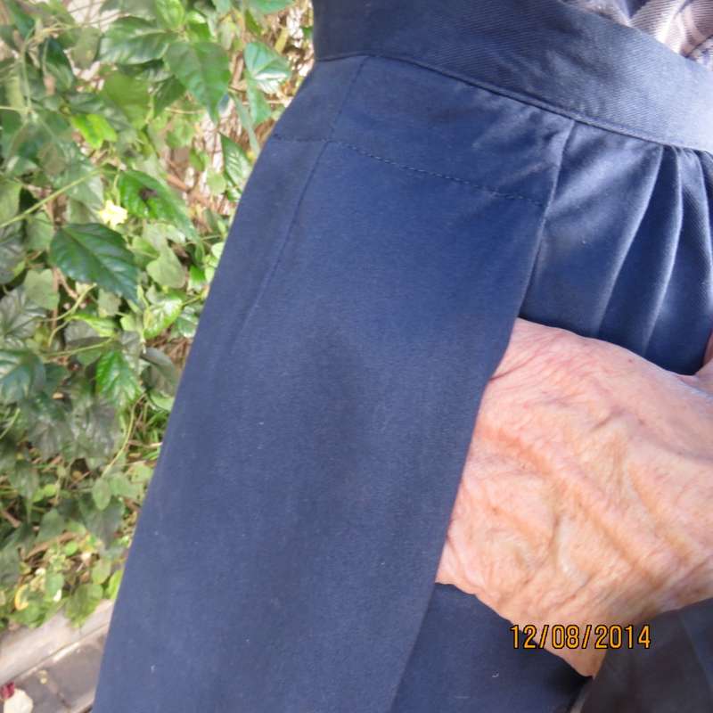 Western style denim blue 100% cotton FRONTIER CLASSICS size 34/36 ankle skirt.Brand new cond.